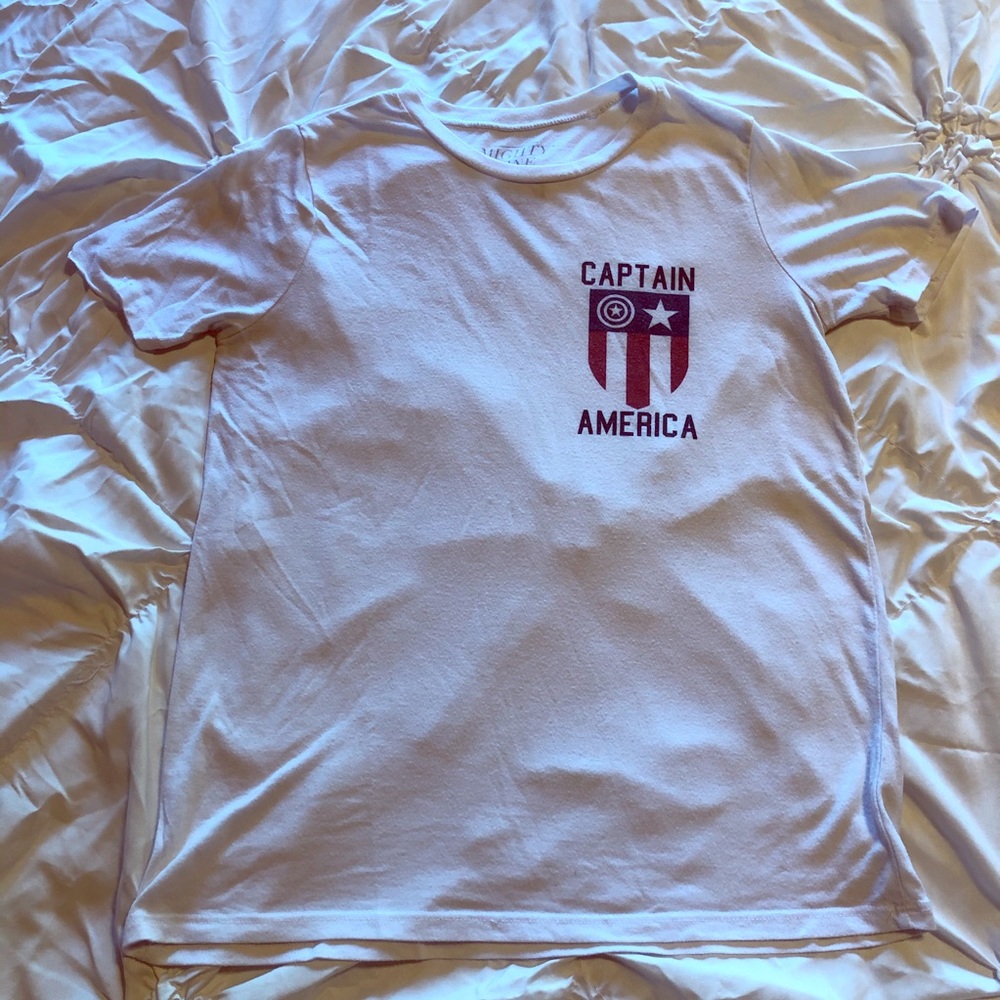 White tee